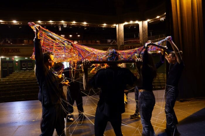 "La crisálida que tejimos demuestra que la transformación individual se vive colectivamente." 5